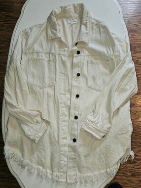Size L Westbound Beige Frayed-Hem Denim Shirt Jacket